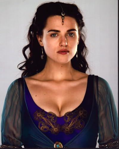 Katie Mcgrath MVM53123 Costume Merlin 16 x 20 cm